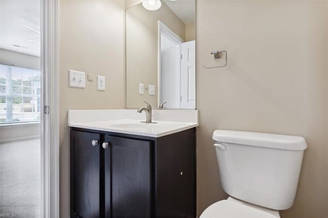 128 Daybeacon ST, Yorktown, VA 23692