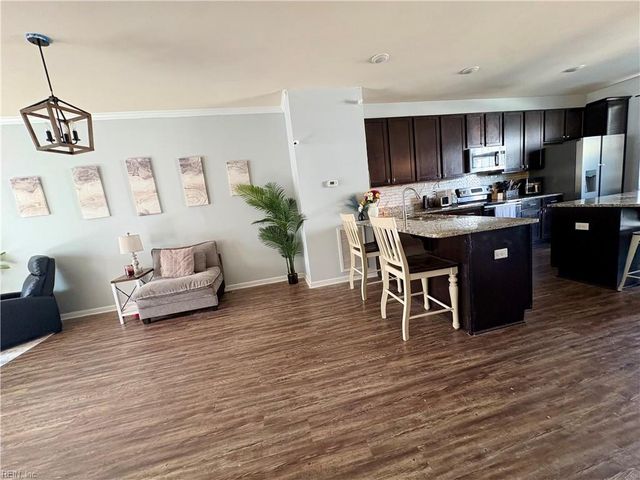 128 Daybeacon ST, Yorktown, VA 23692