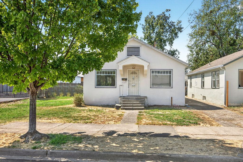 625 Pine Street, Medford, OR 97501