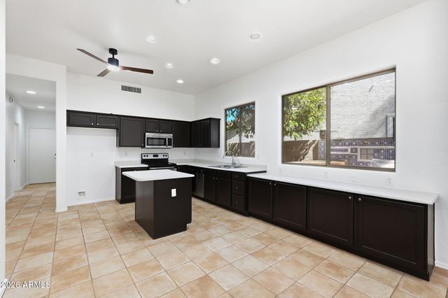 857 E DEL RIO Street, Gilbert, AZ 85295