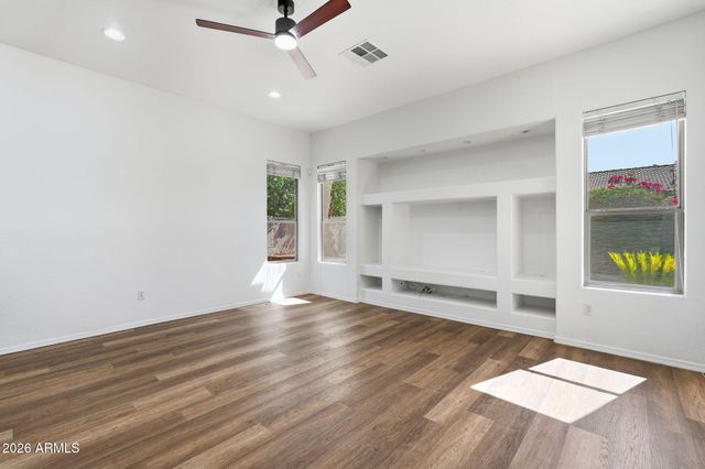 857 E DEL RIO Street, Gilbert, AZ 85295