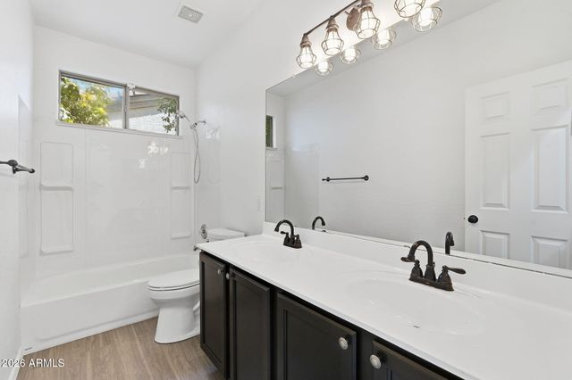 857 E DEL RIO Street, Gilbert, AZ 85295