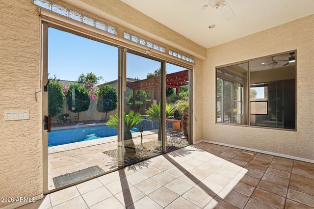 857 E DEL RIO Street, Gilbert, AZ 85295