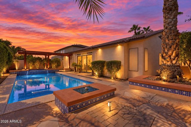 857 E DEL RIO Street, Gilbert, AZ 85295