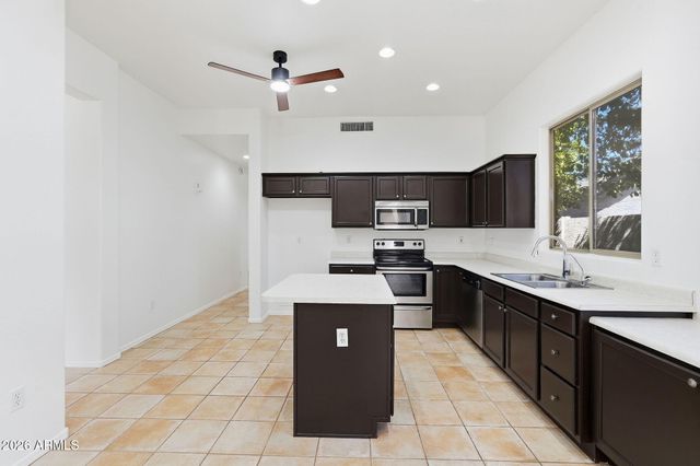 857 E DEL RIO Street, Gilbert, AZ 85295