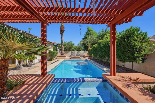 857 E DEL RIO Street, Gilbert, AZ 85295