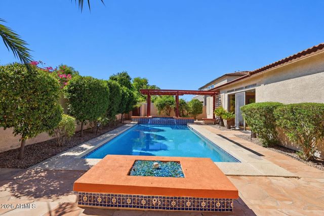 857 E DEL RIO Street, Gilbert, AZ 85295