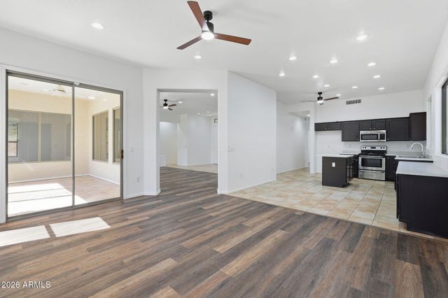 857 E DEL RIO Street, Gilbert, AZ 85295