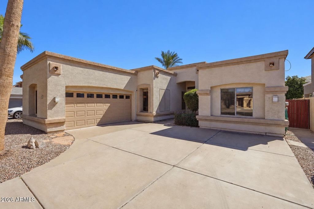 857 E DEL RIO Street, Gilbert, AZ 85295 — photo 2
