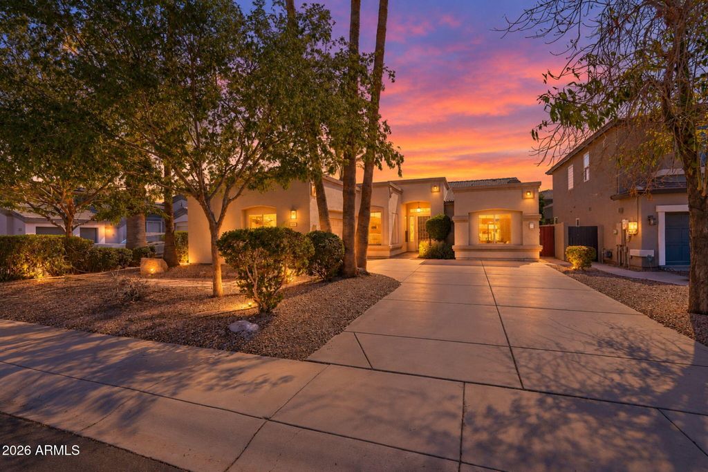 857 E DEL RIO Street, Gilbert, AZ 85295 — photo 4
