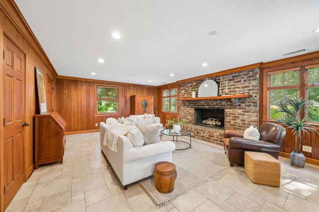 7 Guerard Road, Charleston, SC 29407