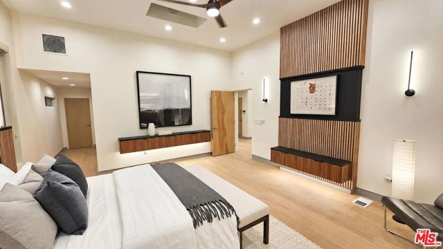 10572 Putney Road, Los Angeles, CA 90064