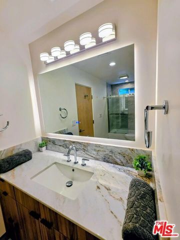10572 Putney Road, Los Angeles, CA 90064
