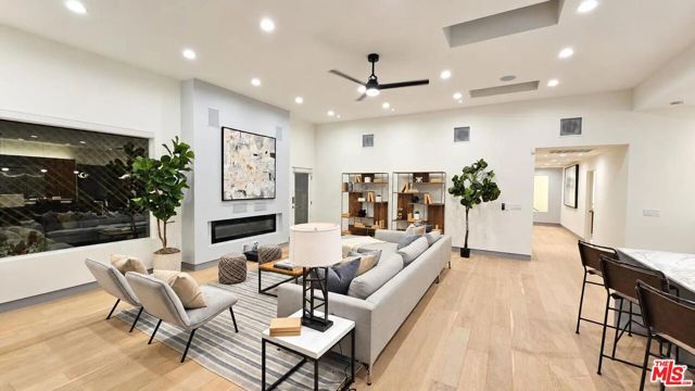 10572 Putney Road, Los Angeles, CA 90064