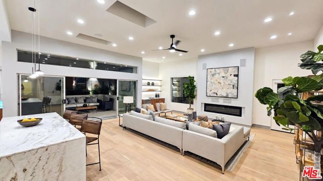 10572 Putney Road, Los Angeles, CA 90064