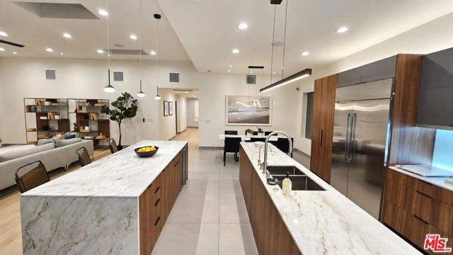 10572 Putney Road, Los Angeles, CA 90064