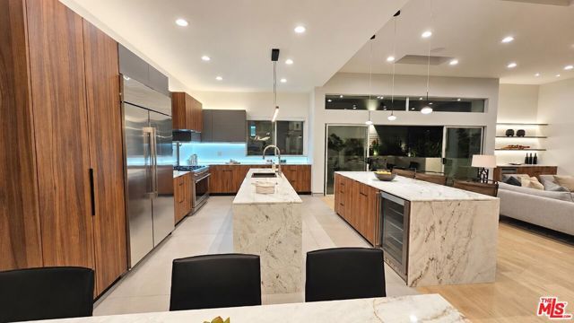 10572 Putney Road, Los Angeles, CA 90064
