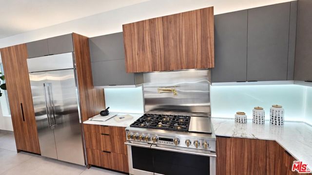 10572 Putney Road, Los Angeles, CA 90064