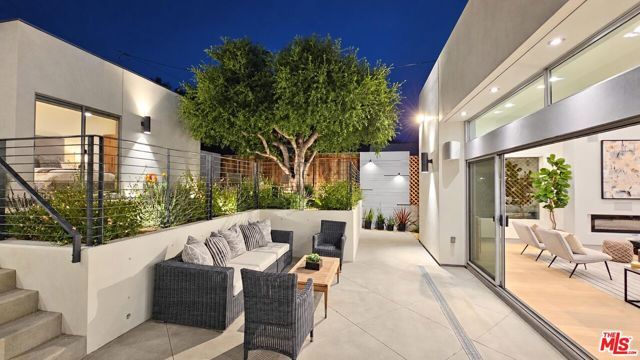 10572 Putney Road, Los Angeles, CA 90064