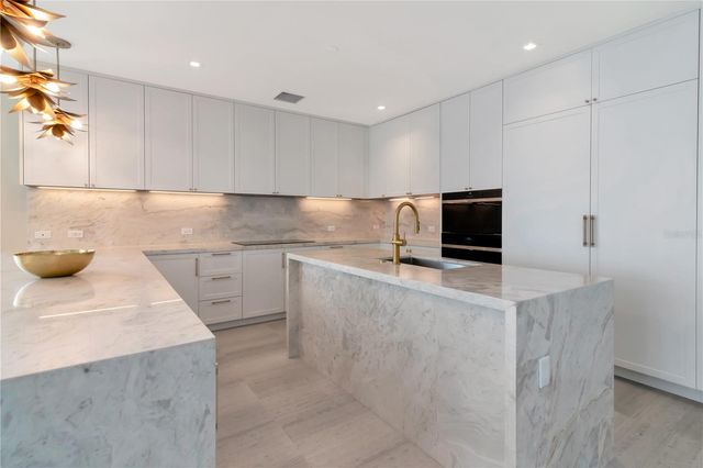 2912 W SANTIAGO STREET 804, Tampa, FL 33629