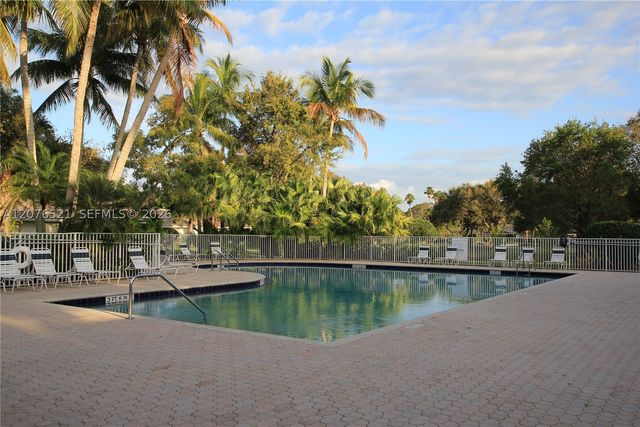 4802 Water Oak Ct, Palm Beach Gardens, FL 33410