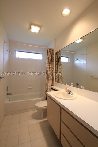4802 Water Oak Ct, Palm Beach Gardens, FL 33410