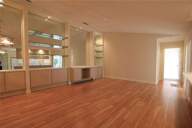 4802 Water Oak Ct, Palm Beach Gardens, FL 33410