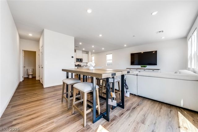 6604 Tumoulin Street, Las Vegas, NV 89148