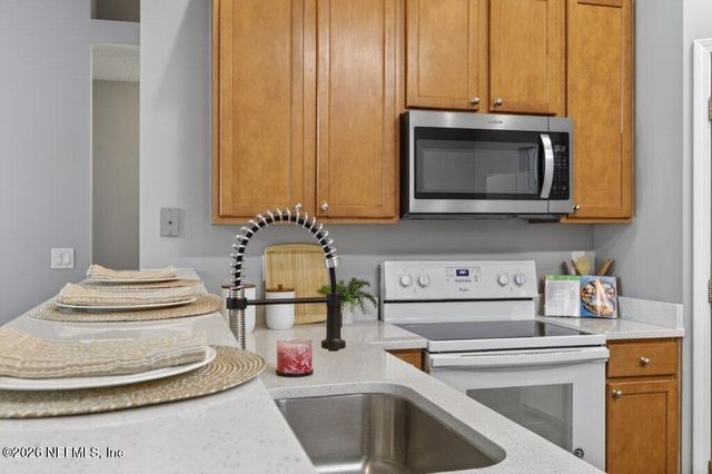 640 GRAND PARKE Drive, St. Johns, FL 32259