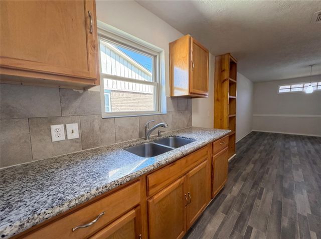 6023 Winterhaven Drive, Houston, TX 77087