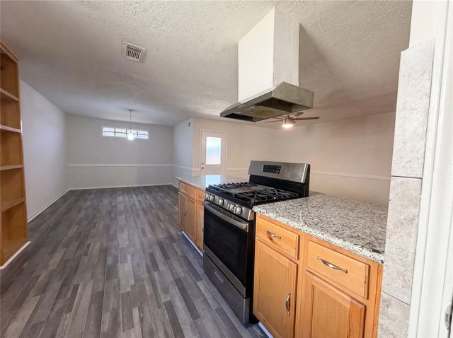 6023 Winterhaven Drive, Houston, TX 77087