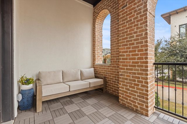 711 Will Rice Avenue, Irving, TX 75039