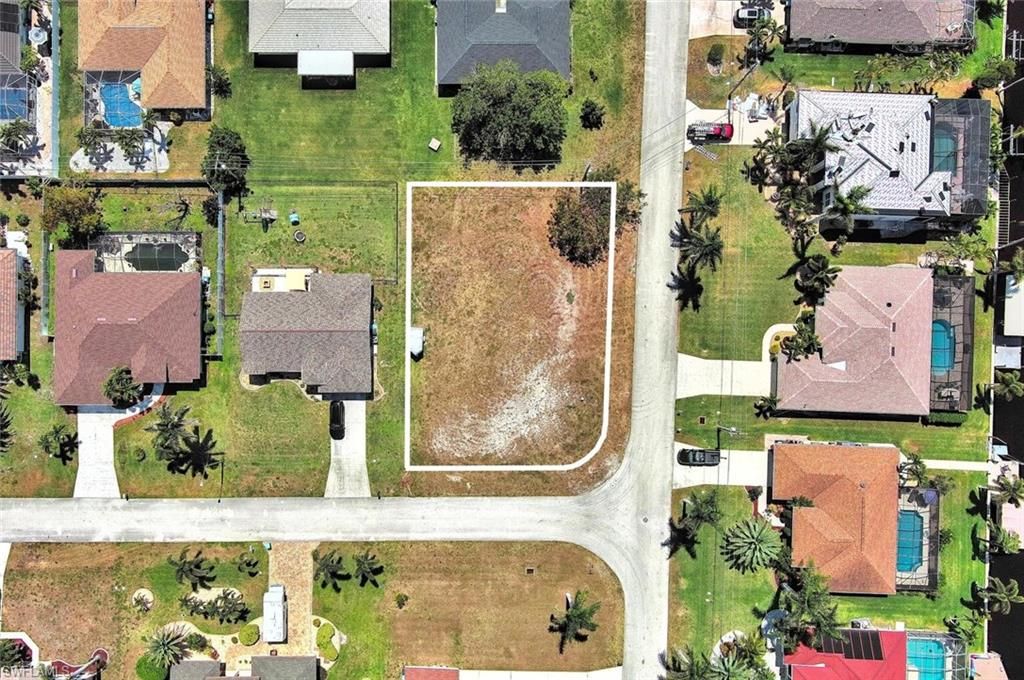 1802 SE 20th LN, CAPE CORAL, FL 33990 — photo 2