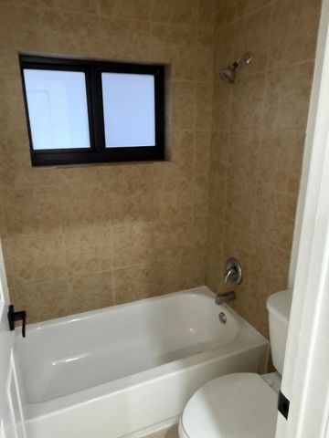 7000 TYLER Street, Hollywood, FL 33024