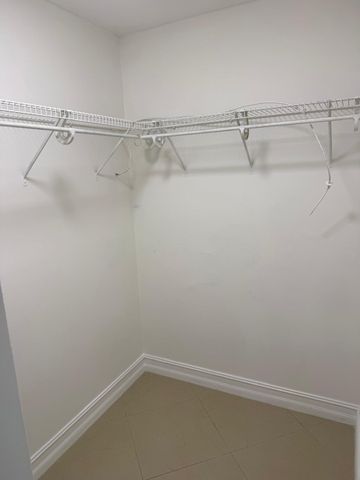 7000 TYLER Street, Hollywood, FL 33024