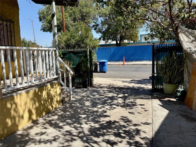4065 Wadsworth, Los Angeles, CA 90011