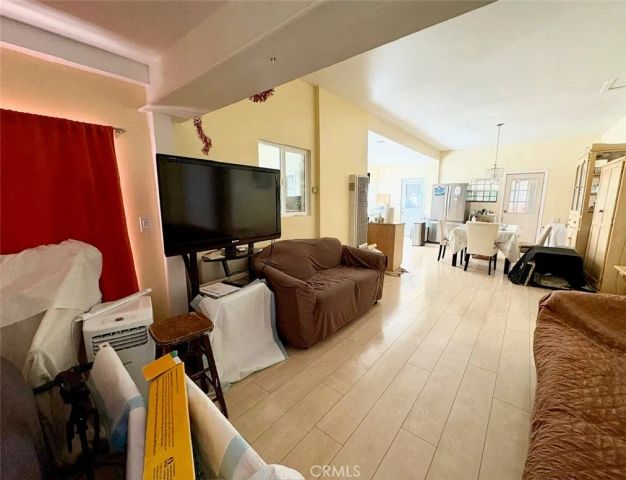 4065 Wadsworth, Los Angeles, CA 90011