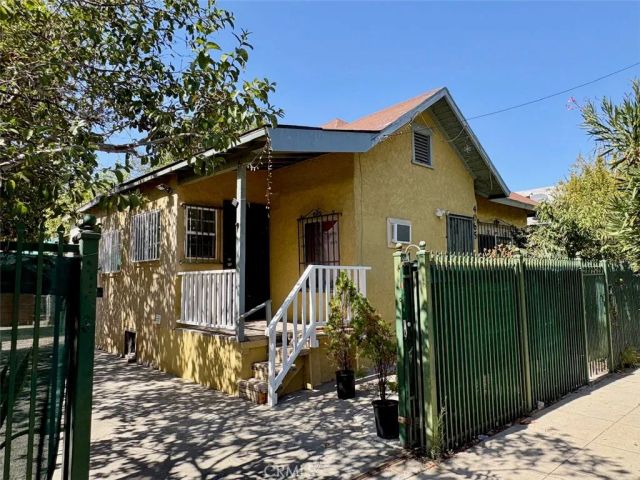4065 Wadsworth, Los Angeles, CA 90011