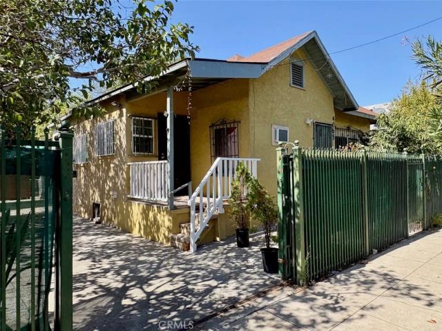 4065 Wadsworth, Los Angeles, CA 90011