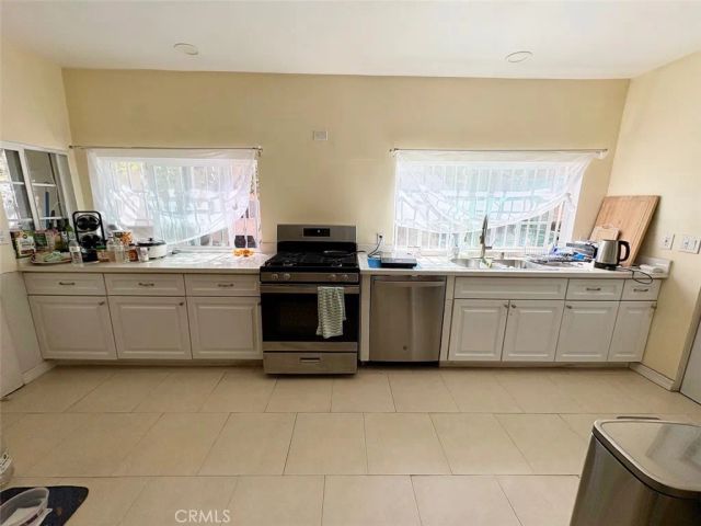 4065 Wadsworth, Los Angeles, CA 90011