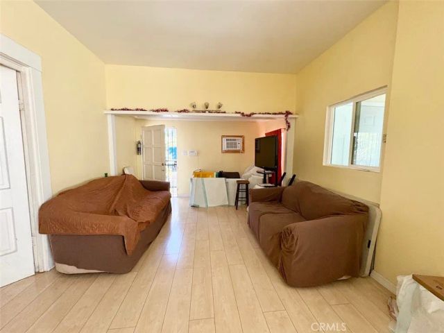 4065 Wadsworth, Los Angeles, CA 90011