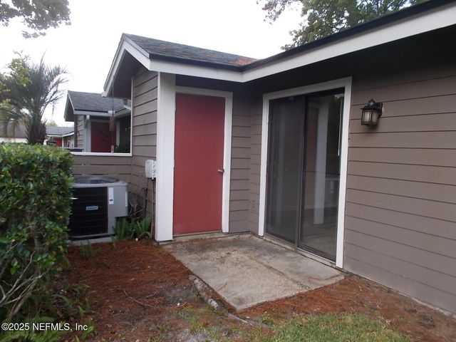 8437 LONG MEADOW Circle N, Jacksonville, FL 32244