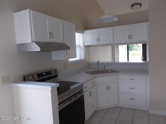 8437 LONG MEADOW Circle N, Jacksonville, FL 32244