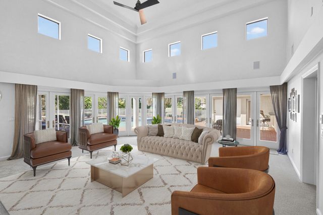 5564 Whirlaway Road, Palm Beach Gardens, FL 33418