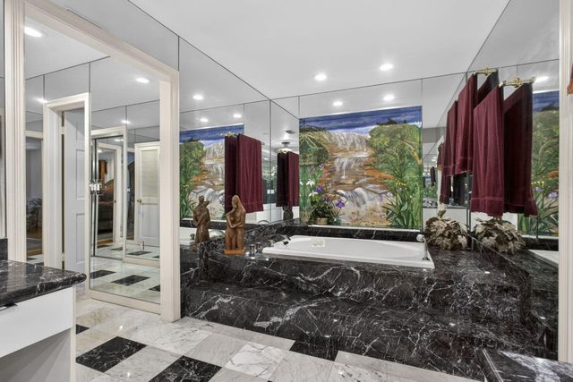 5564 Whirlaway Road, Palm Beach Gardens, FL 33418