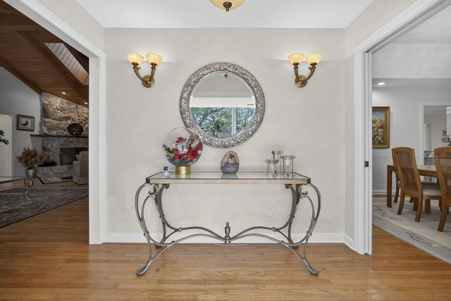 5564 Whirlaway Road, Palm Beach Gardens, FL 33418