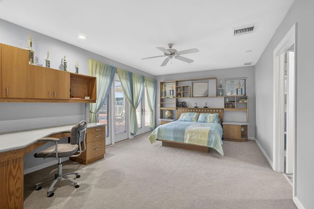 5564 Whirlaway Road, Palm Beach Gardens, FL 33418