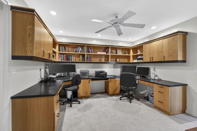 5564 Whirlaway Road, Palm Beach Gardens, FL 33418