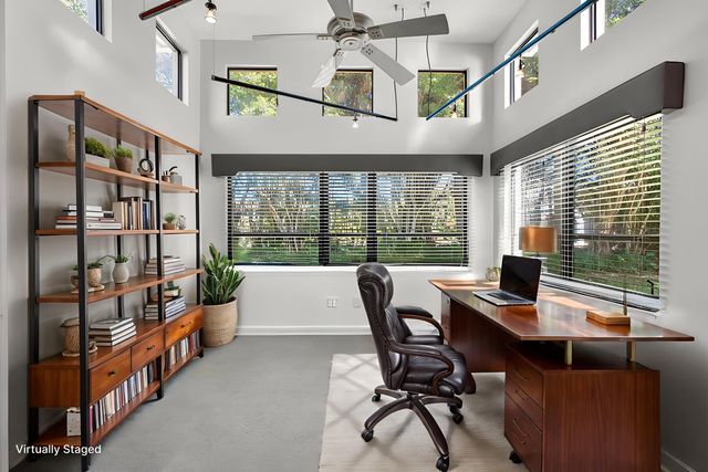 5564 Whirlaway Road, Palm Beach Gardens, FL 33418