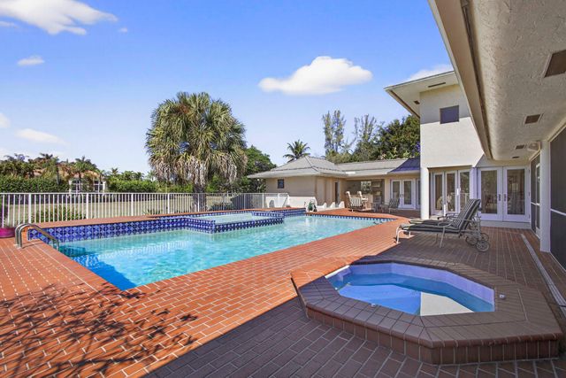 5564 Whirlaway Road, Palm Beach Gardens, FL 33418